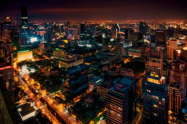 Weitwinkelblick Über Die Stadt Bangkok Digital Auf Seine Elemente Reduziert lizenzfreie Stockbilder