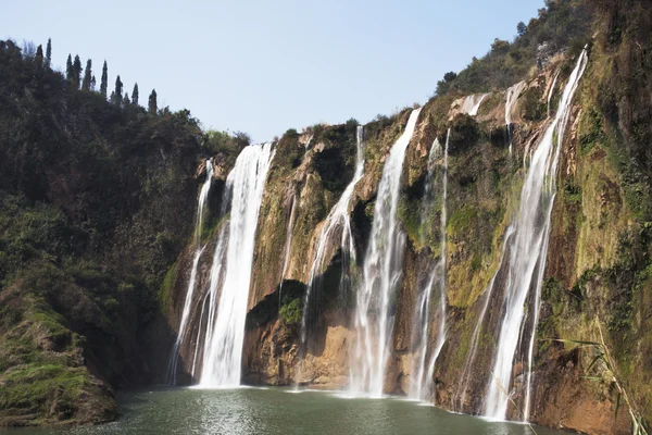 şelale Çin yunnan eyaletinin luoping