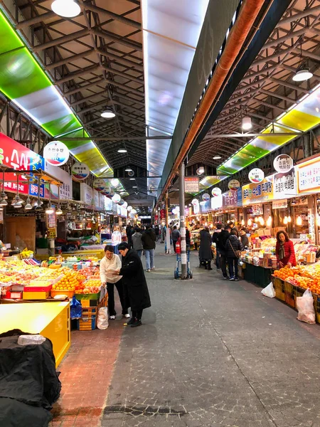 Geweldig Smakelijk Aziatisch Eten Zuid Koreaanse Markt Gebied — Stockfoto