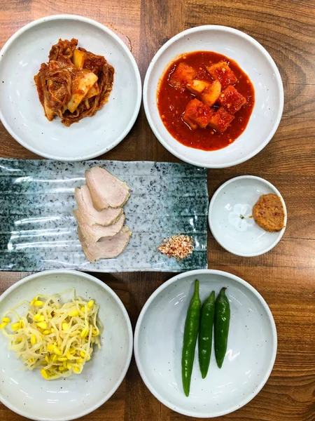 東アジアの典型的なおいしい食べ物韓国健康的で辛い — ストック写真