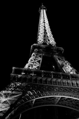 Gece Eyfel Kulesi