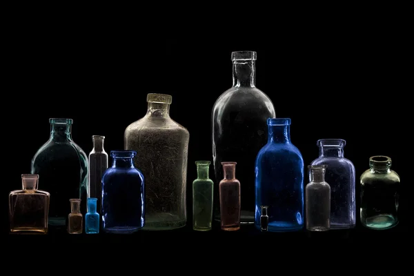 Vecchie bottiglie di vetro antico — Foto Stock