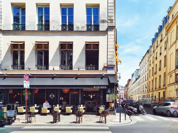 Párizs Franciaország Június 2022 Egy Gyönyörű Étterem Homlokzata Párizsban — Stock Fotó