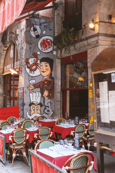 Lyon Francia Junio 2022 Restaurante Con Una Terraza Aire Libre — Foto de Stock