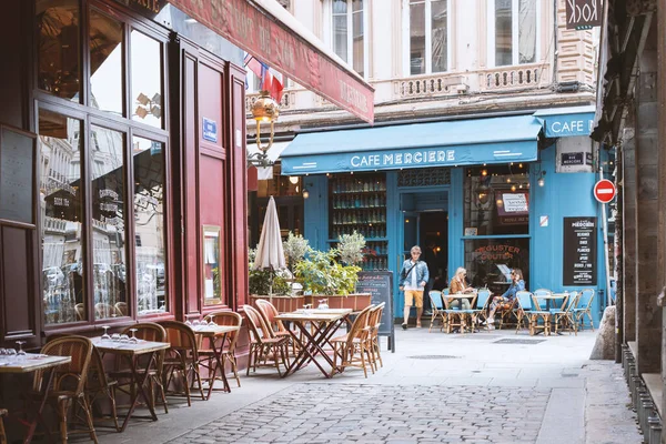 Lyon Francie Června 2022 Stoly Útulné Restauraci Ulici Okrese Saint — Stock fotografie