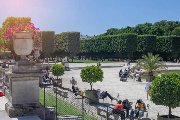 Παρισι Γαλλια Ιουνίου 2022 Κήποι Του Λουξεμβούργου Στο Παρίσι Καρέκλες — Φωτογραφία Αρχείου