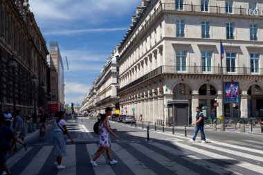 Paris, Fransa, Temmuz 2022 Rivoli Caddesi, Rue Rivoli.