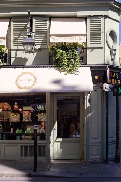 Paris France July 2022 Ladure French Patisserie Founded 1862 One — Foto Stock