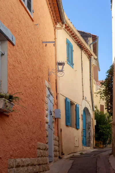 Hyres France August 2022 Window Shutters Typical Architecture Mediterranean City — Stockfoto