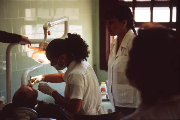Havana dentalschule, havana, kuba — Stockfoto
