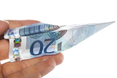 Euro arasında saçaklar