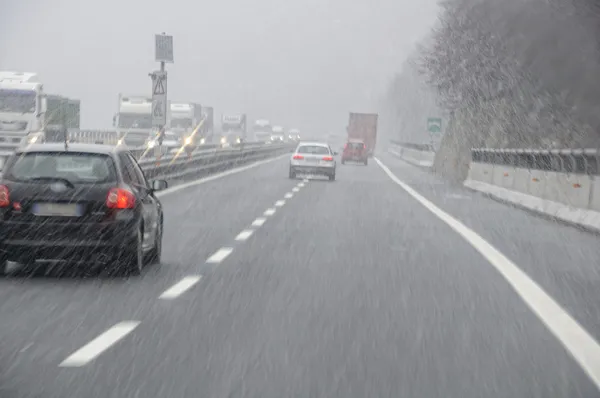 Bad weather on the motorway — Stock Photo, Image