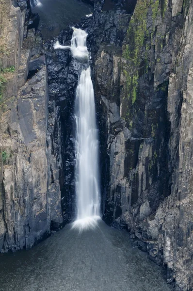 Haew narok waterval, thailand — Stockfoto