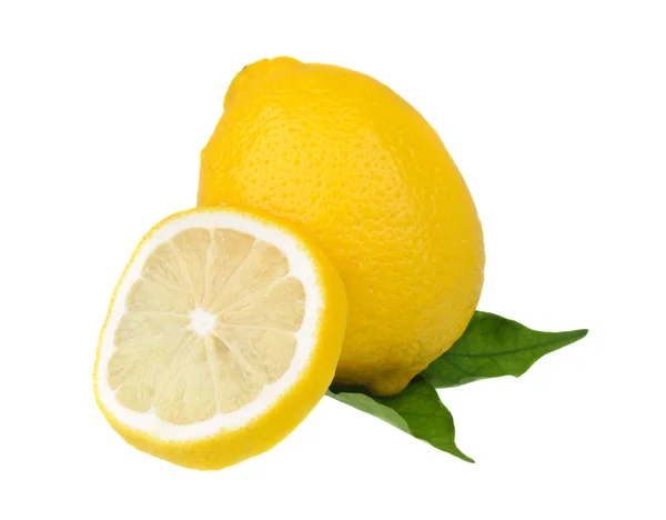 Limoni su foglia verde — Foto Stock