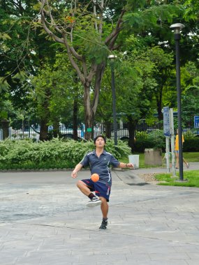 adam oyun sepak takraw