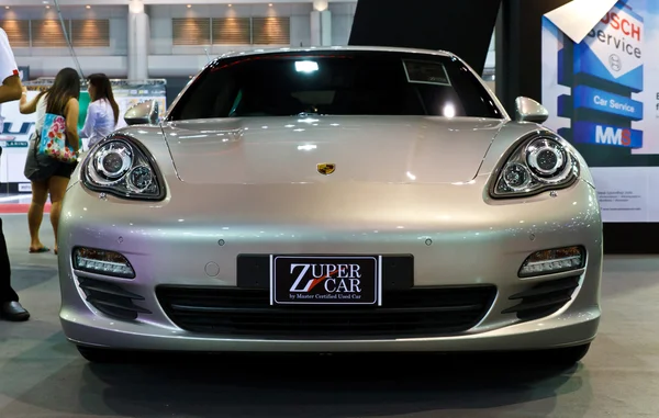 Porsche Panamera S — Zdjęcie stockowe