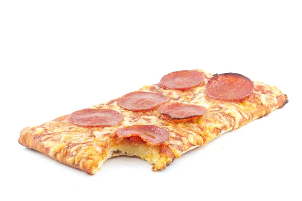 Morso di pizza salame piccante — Foto Stock