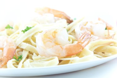 karides fettuccini alfredo