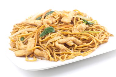 tavuk Çin lo mein
