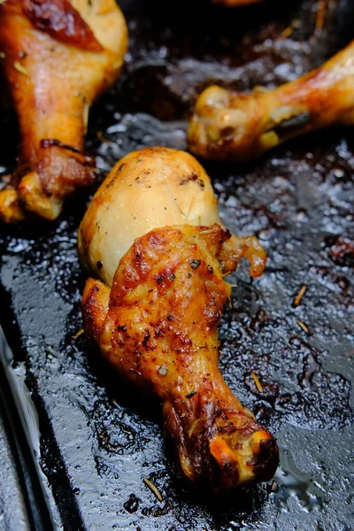 Forno Crocante Assado Pernas Frango Resfriamento Panela — Fotografia de Stock