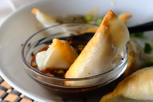 Homemade Fried Asian Potsticker Dumpling Appetizer Spicy Ponzu Dipping Sauce — Stok fotoğraf