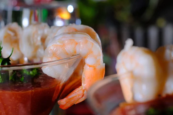 Delightful Tail Shrimp Cocktail Served Horseradish Dipping Sauce Martini Glass — Stock Photo, Image
