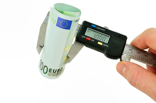 Measuring euro banknotes with vernier caliper — Stock Photo, Image