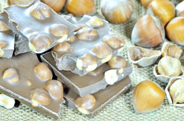 çikolata fındık ile