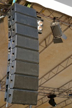 Hoparlör açık hava konserinde