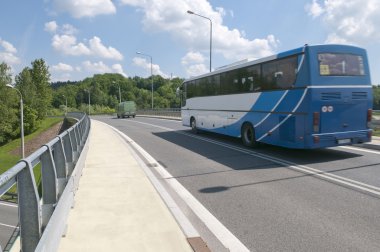 Antrenöre üstgeçidin Hareket Bulanıklığı