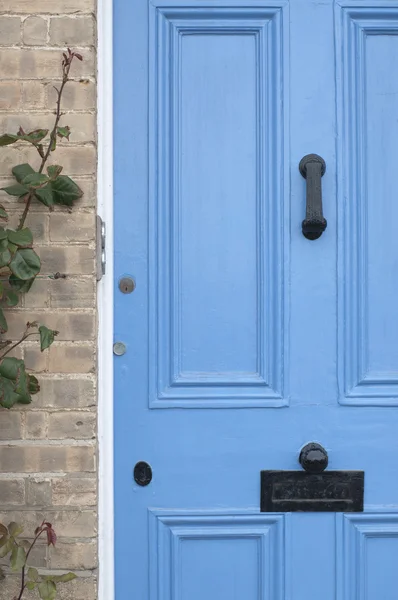Ελληνικά βικτοριανό σπίτι μπλε πόρτα — Φωτογραφία Αρχείου