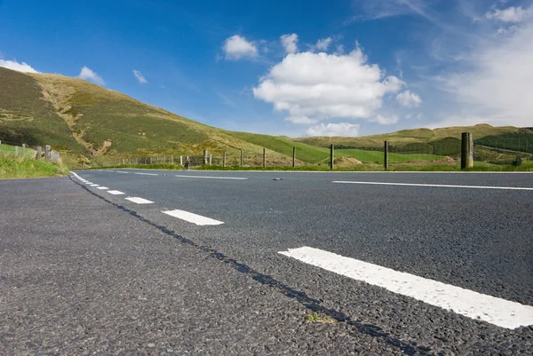 Mountain road in Wales — Stock Photo, Image