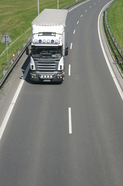 Camión en la autopista desenfoque movimiento — Foto de Stock