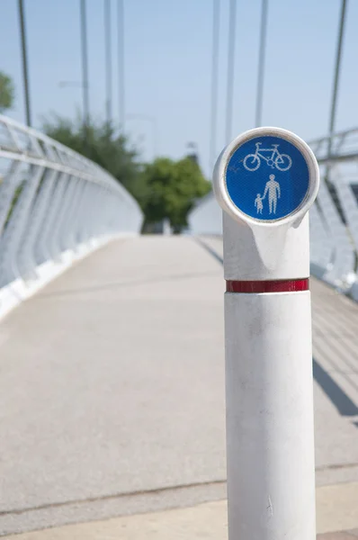 Cycle and pedestrian lane in Suffolk UK — Stock Photo, Image