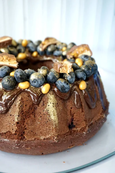 Шоколадный Торт Пушистым Золотым Рисом Стоковое Фото