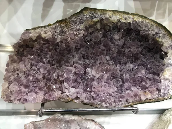 Beautiful purple amethyst yellow blue healing crystal stone fossil birthstone natural gem purple variety of quartz (SiO2) natural stress relievers negative energy inner peace