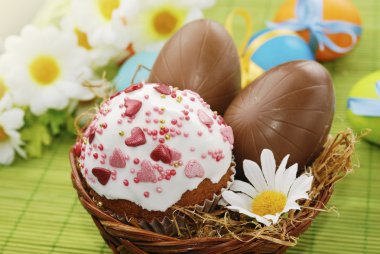 Paskalya kek ve çikolata Paskalya yumurtaları