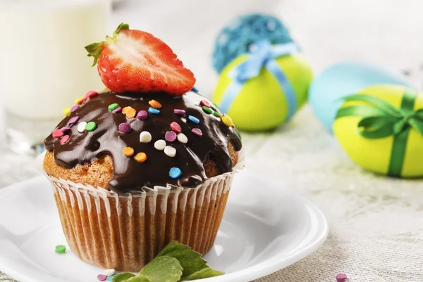 Magdalena de chocolate con espolvoreos — Foto de Stock