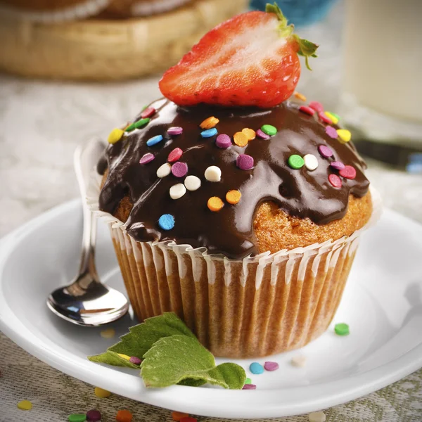 Czekolada muffin z posypką — Zdjęcie stockowe