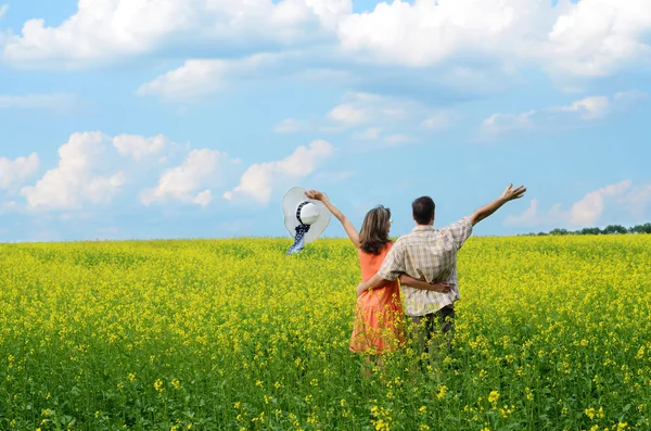 Arkadan Görünüm sevdalı Çift