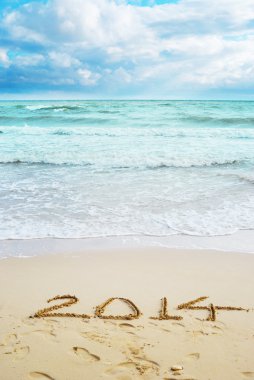 2014 yılı işaretleri ile sahilde güzel manzara