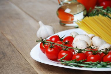 pasta malzemeler ahşap tablo