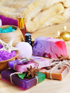 Spa ayarı doğal sabun ve deniz tuzu