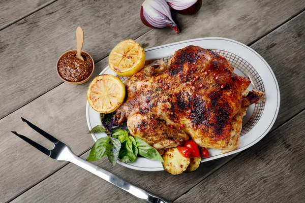 Baked tasty hot chicken — Stock Photo, Image