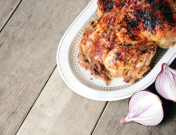 Pollo caldo gustoso al forno — Foto Stock
