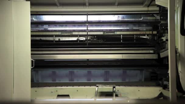 Print Machine is producing newspapers and journals — Stock Video