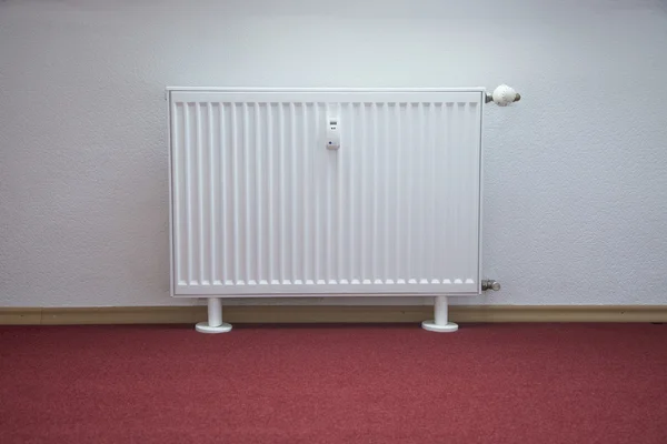 Heating element and radiator — Stock Photo, Image