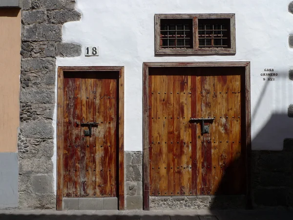 Old doors at la laguna — Stock Photo, Image