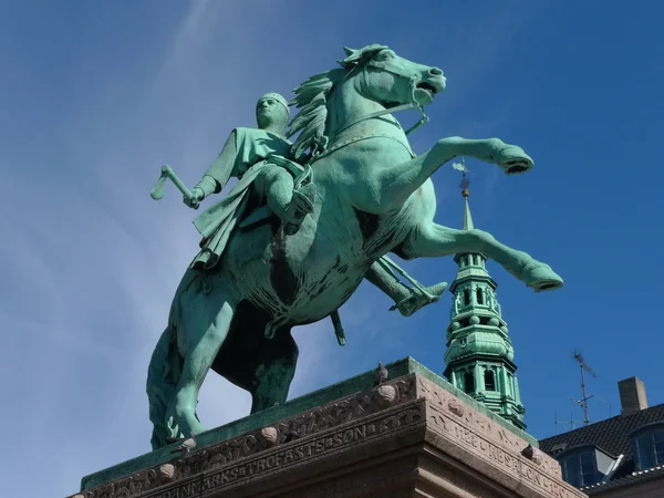 Estátua com cavalo em copenhagen — Fotografia de Stock