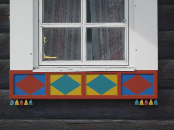 Inredda Karelska fönster — Stockfoto